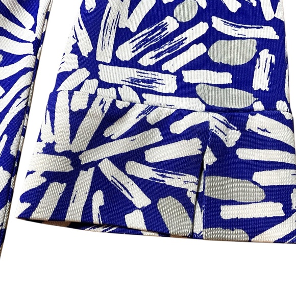 DIANE VON FURSTENBERG Consuelo Silk Day Dress Vee Neckline Popover Style Sz 8 - Picture 8 of 10